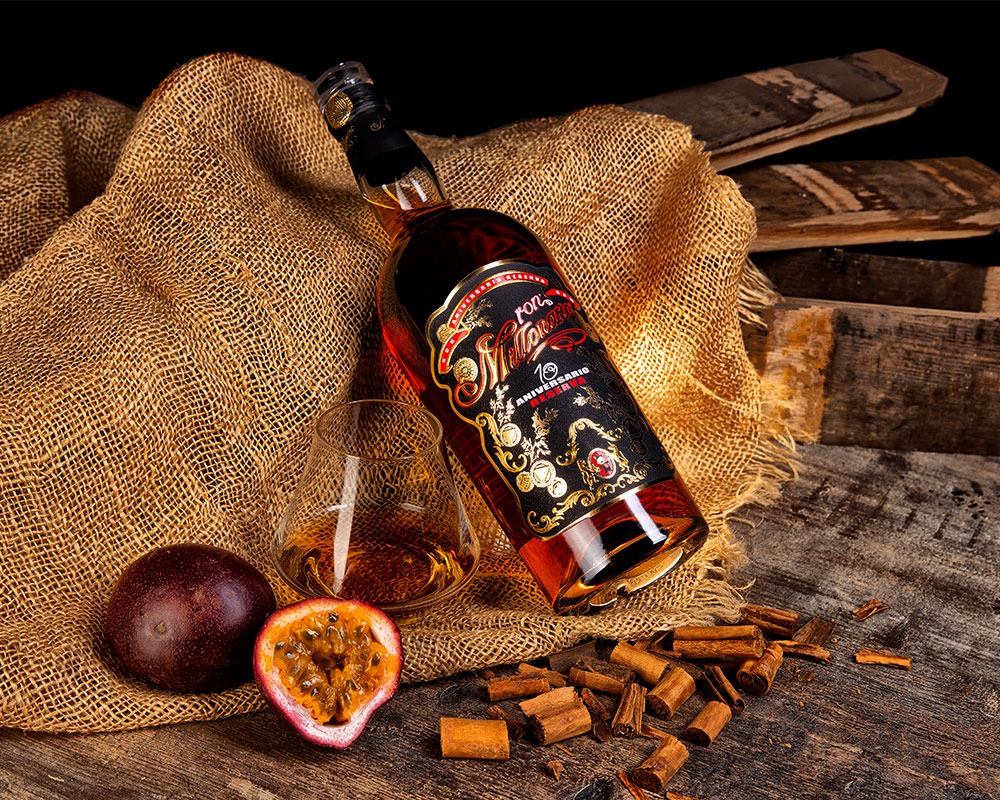 aus Premium-Rum Herzen Millonario Perus - Rum dem Ron Der